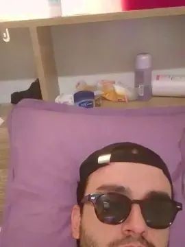 View the uncut clip titled Gay sex chat with IlyesDaleart
