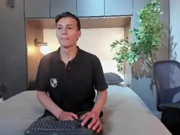 View complete video named Gay sex chat with artemisblackwood