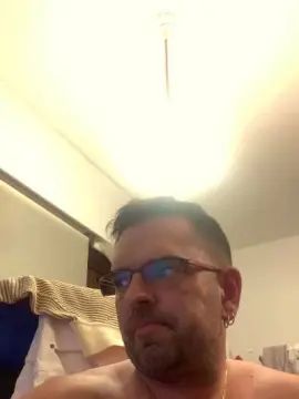 Stream the HD scene called Gay sex chat with robber7997