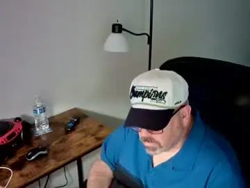 Watch the full movie of Gay sex chat with hollywood420xxx