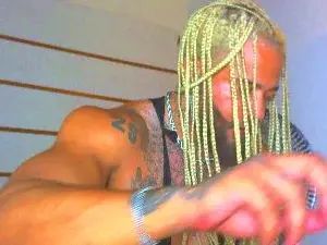 View complete scene of Gay sex chat with raganar0825