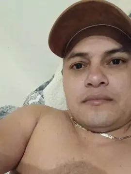 Play this hardcore scene called Gay sex chat with lagarto37