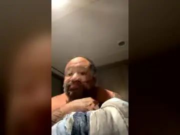 View complete scene of Gay sex chat with kennyboi702
