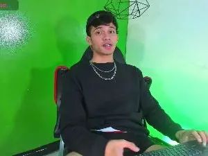 Stream this hardcore movie named Gay sex chat with alexgod_