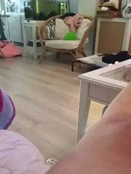 Play this complete movie called Gay sex chat with jose79_sexy