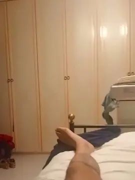 Play the complete video of Gay sex chat with Mammasanta73