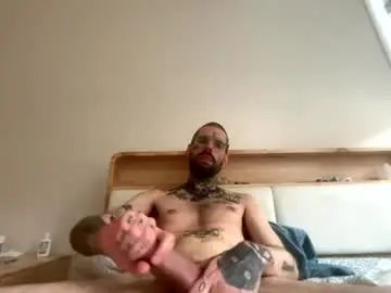 Stream this complete video of Gay sex chat with casper13ghost