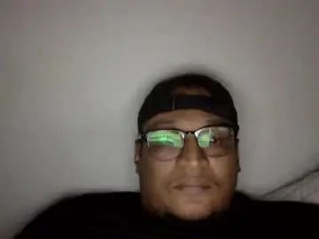 Watch the uncut movie of Gay sex chat with yourprince305