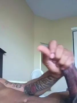 Enjoy watching this complete scene of Gay sex chat with hotboygitt