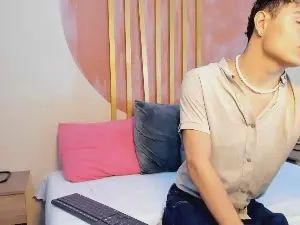 Play complete video of Gay sex chat with Valerius_Angel