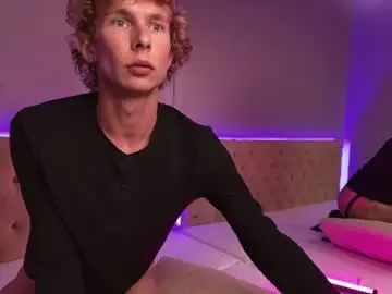 Stream the complete video of Gay sex chat with brunovoss