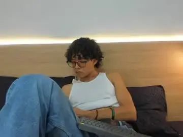 Enjoy watching the HD video called Gay sex chat with travis_black_