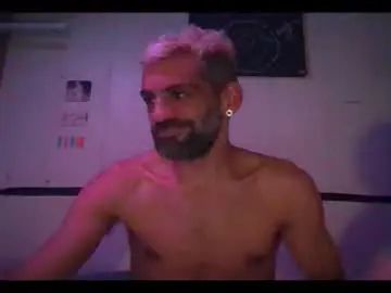Play this full scene of Gay sex chat with elgranturco