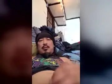 Stream this hardcore movie of Gay sex chat with snazeepants