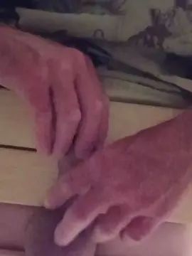 View the uncut movie of Gay sex chat with uncutandspun