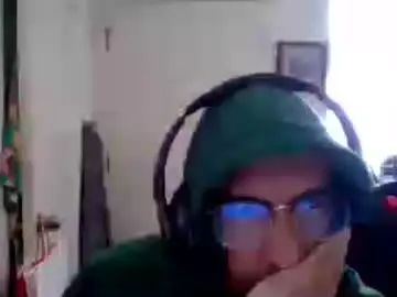 View HD scene of Gay sex chat with tkngoblin