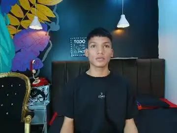 View the uncut movie titled Gay sex chat with kirossinclair